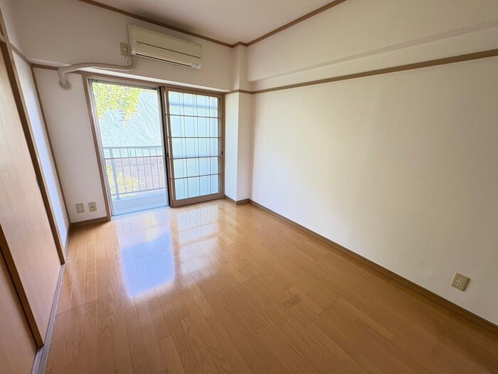 物件内観写真12　(居室)