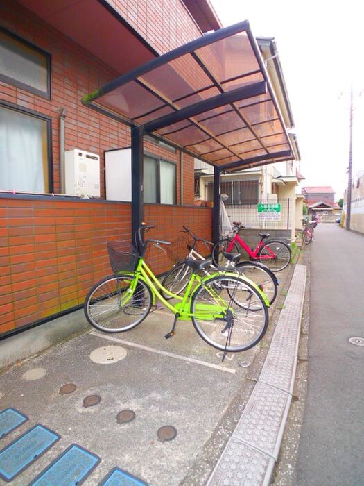 物件外観写真6　(駐輪場)