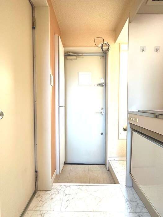 物件内観写真14　(玄関)