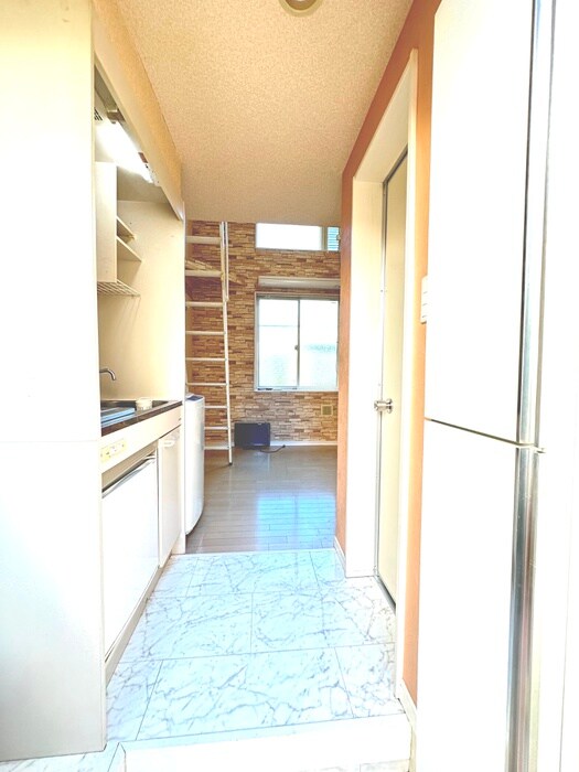 物件内観写真16　(廊下)