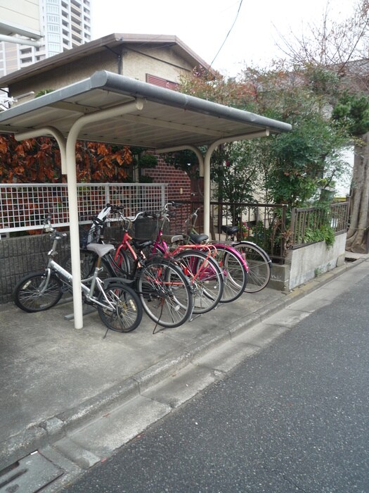 物件外観写真5　(駐輪場)