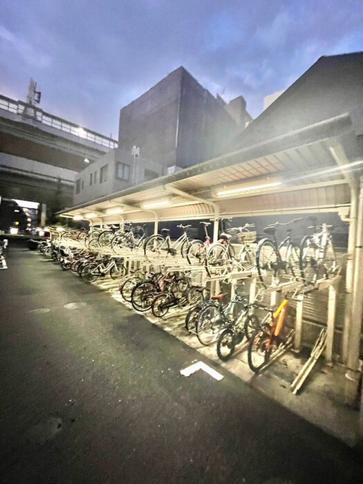 物件外観写真5　(駐輪場)