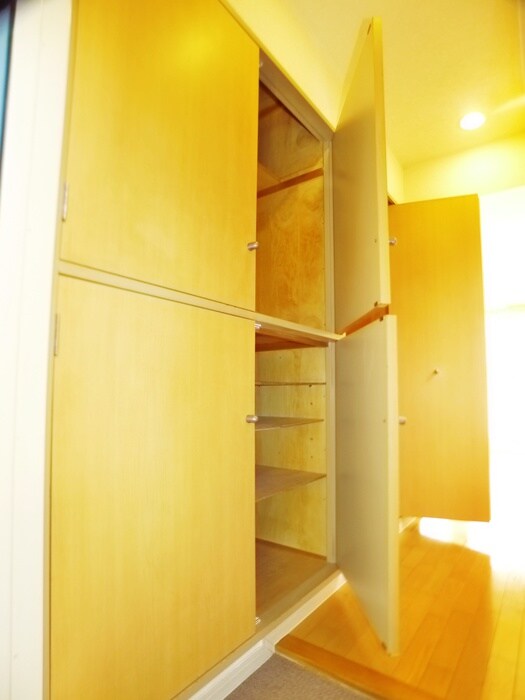 物件内観写真8　(靴箱)