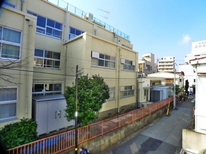 物件内観写真18　(室内からの展望)