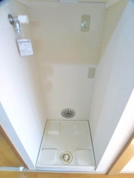 物件内観写真22　(洗濯機置場)