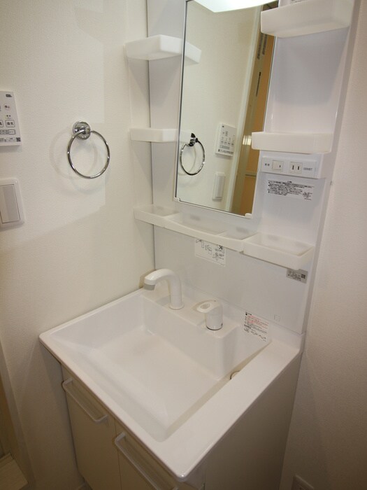 物件内観写真9　(洗面)