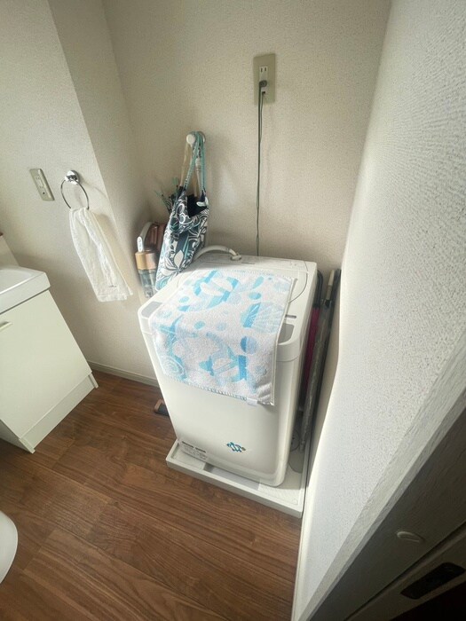 物件内観写真13　(洗濯機置場)