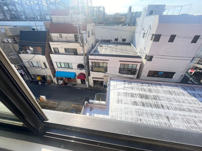 物件内観写真18　(室内からの展望)