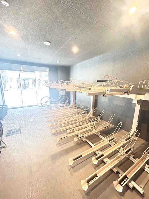 物件外観写真6　(駐輪場)