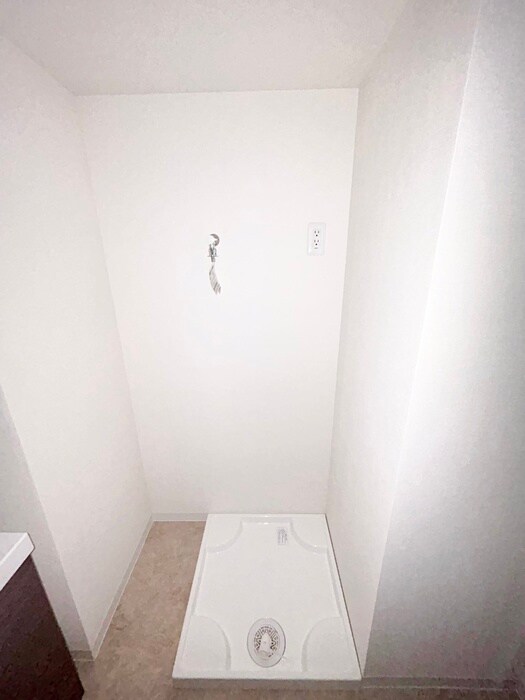 物件内観写真12　(洗濯機置場)