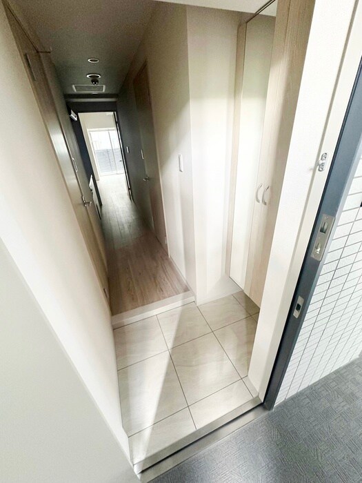 物件内観写真17　(玄関)