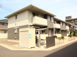ハイネスB外観写真
