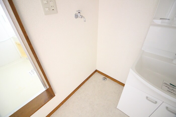 物件内観写真19　(洗濯機置場)