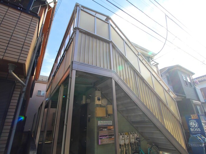 物件外観写真2　(外観写真)