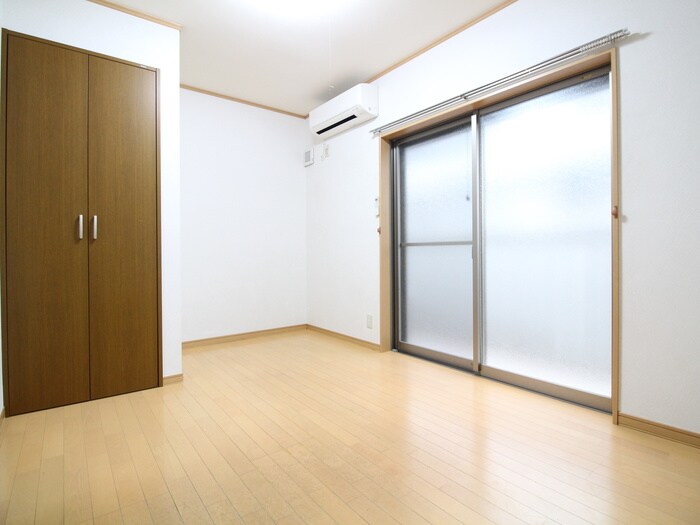 物件内観写真10　(居室)