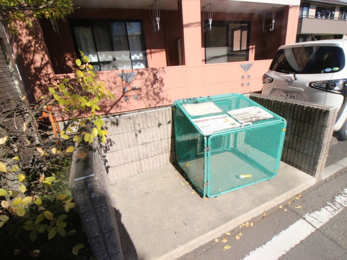 物件外観写真6　(建物設備)