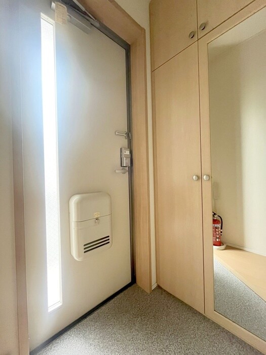 物件内観写真18　(玄関)