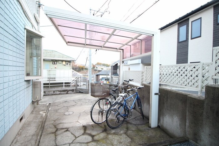 物件外観写真4　(駐輪場)