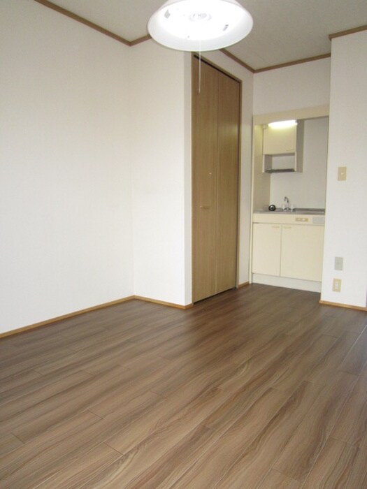 物件内観写真9　(居室)