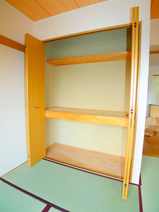 物件内観写真16　(収納)