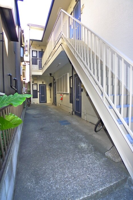 物件外観写真3　(駐輪場)