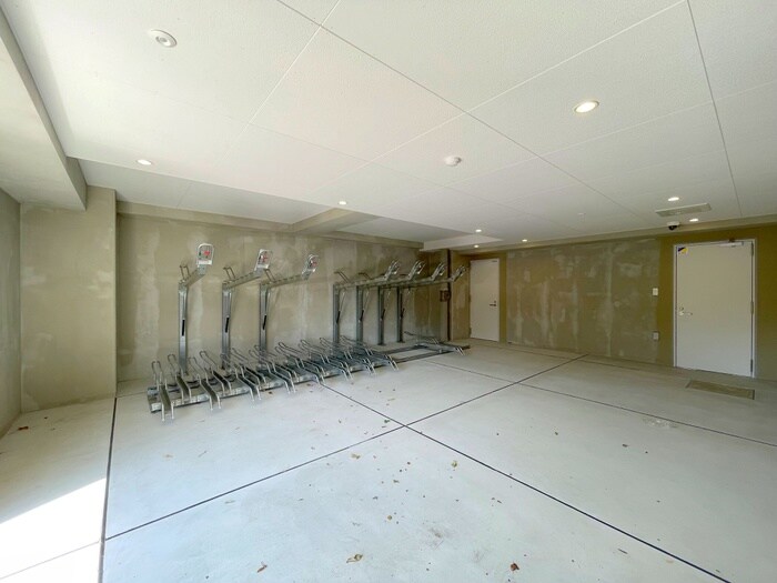 物件外観写真5　(駐輪場)