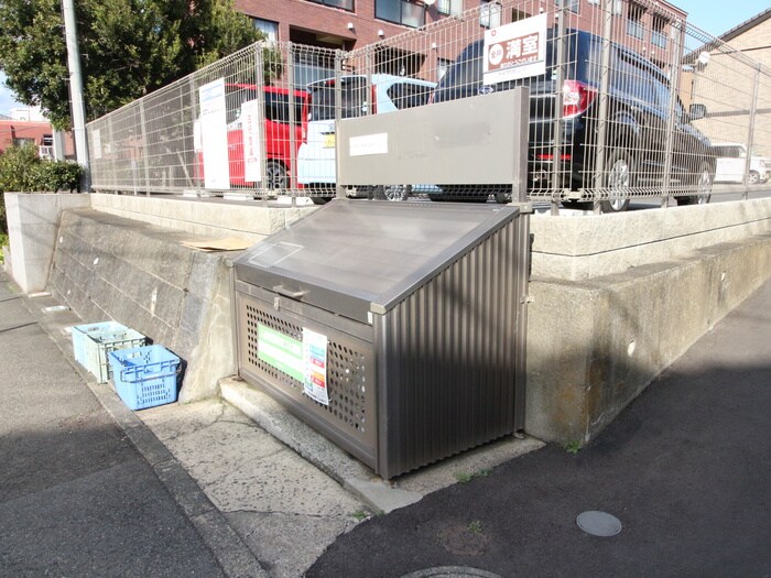 物件外観写真4　(建物設備)