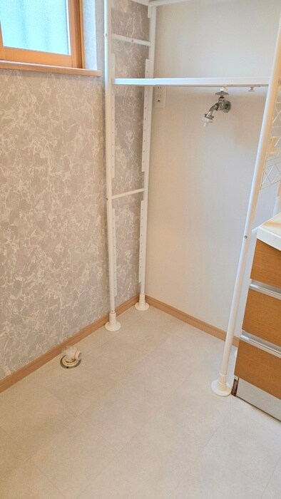 物件内観写真15　(洗濯機置場)