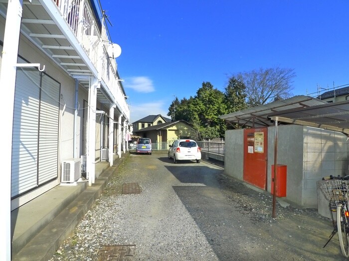 物件外観写真3　(駐車場)