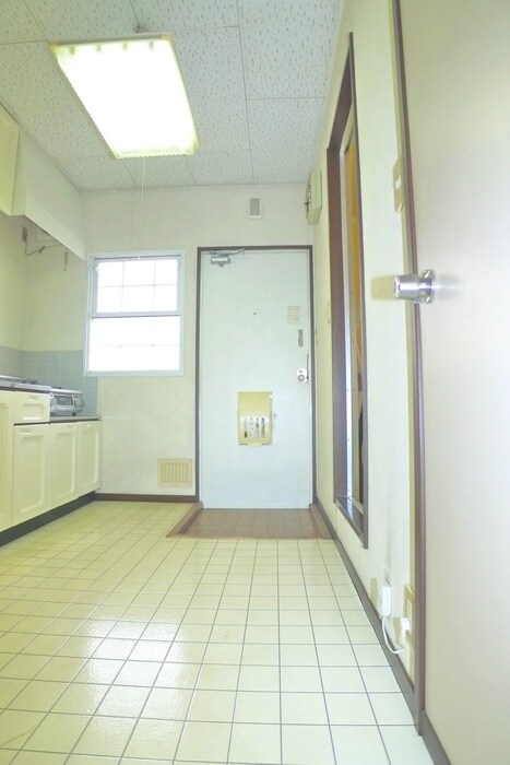 物件内観写真18　(廊下)