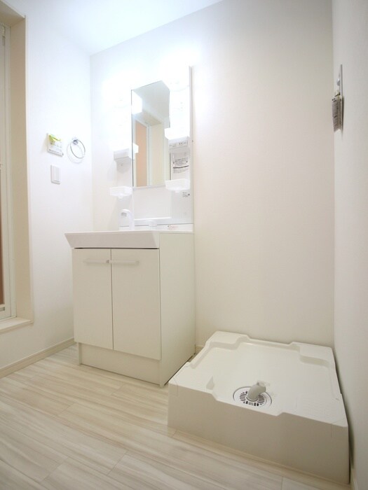 物件内観写真14　(洗濯機置場)