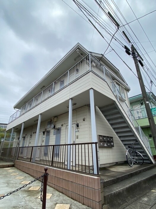 物件外観写真3　(エントランス部分)