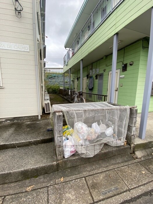 物件外観写真5　(駐輪場)