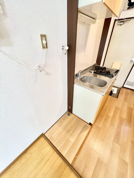 物件内観写真10　(洗濯機置場)