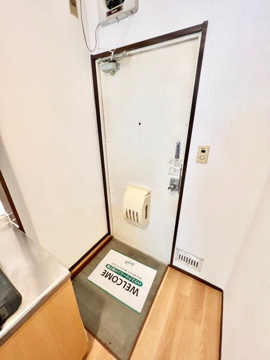 物件内観写真17　(玄関)