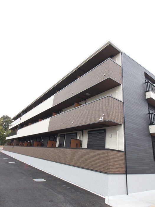 物件外観写真1　(外観写真)