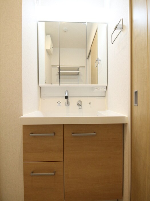 物件内観写真12　(洗面)