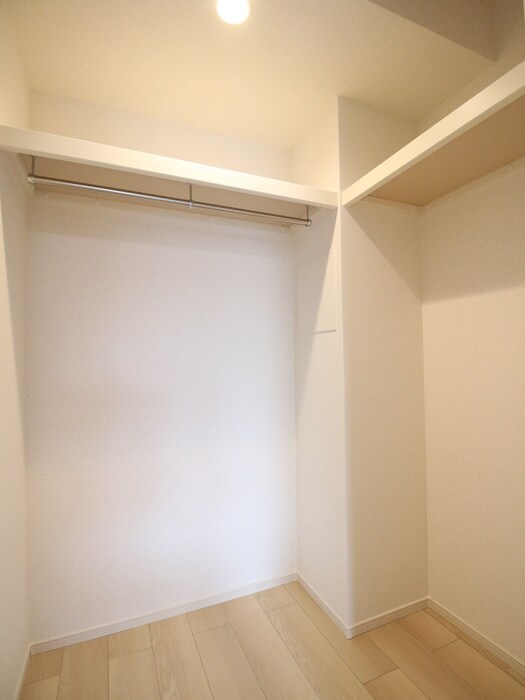 物件内観写真16　(収納)