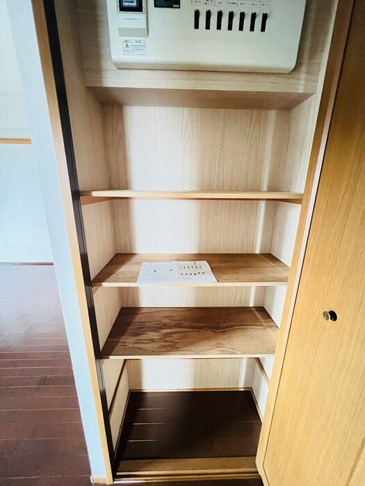 物件内観写真16　(収納)