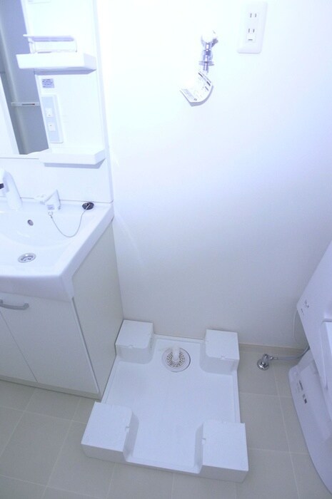 物件内観写真15　(洗濯機置場)