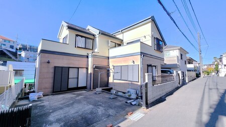 西生田５丁目貸家外観写真