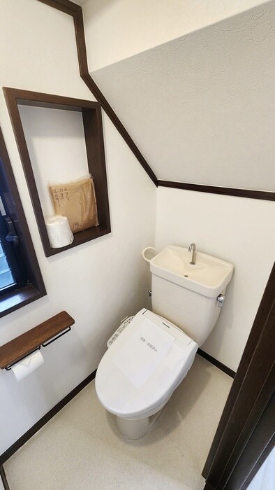 物件内観写真10　(トイレ)