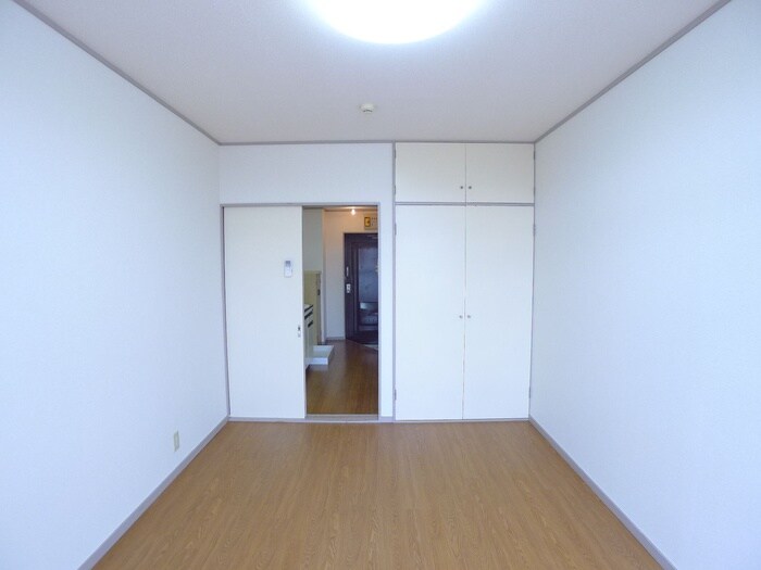 物件内観写真4　(居室)