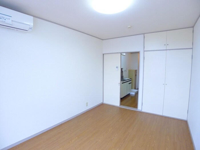 物件内観写真5　(居室)