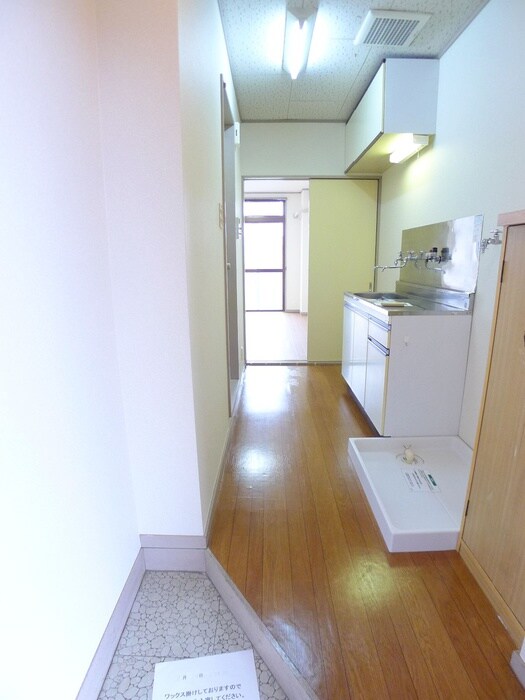 物件内観写真15　(玄関)