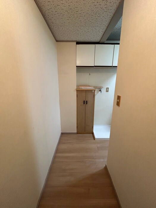 物件内観写真17　(廊下)