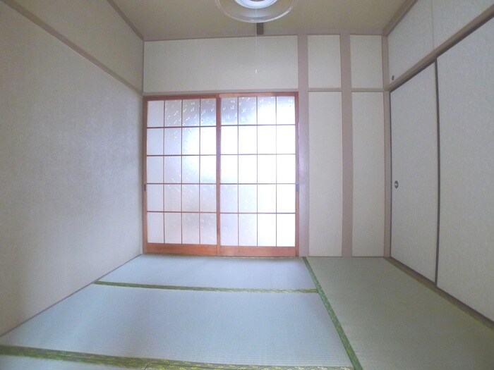 物件内観写真10　(居室)