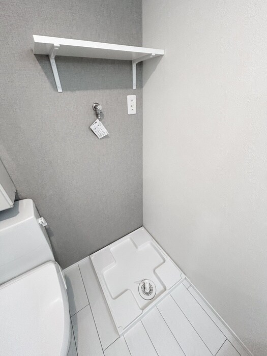 物件内観写真12　(洗濯機置場)