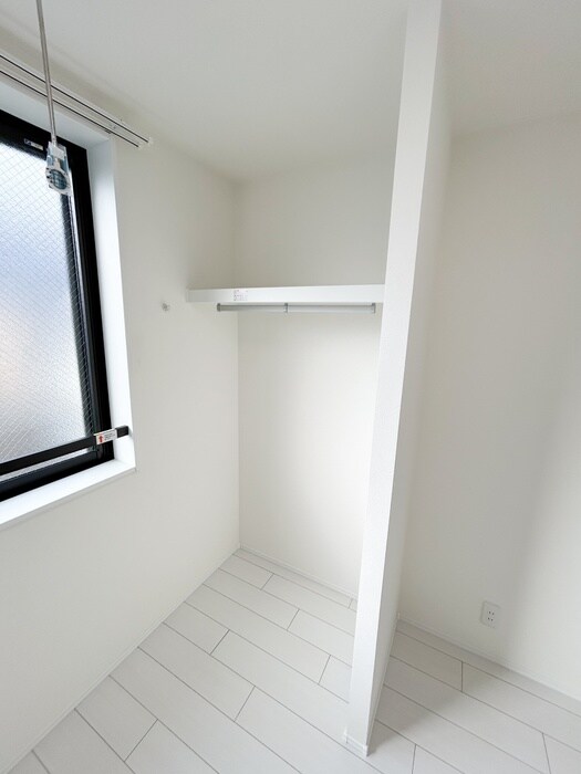 物件内観写真13　(収納)