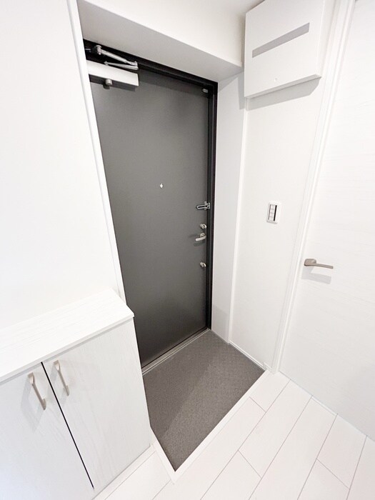 物件内観写真16　(玄関)